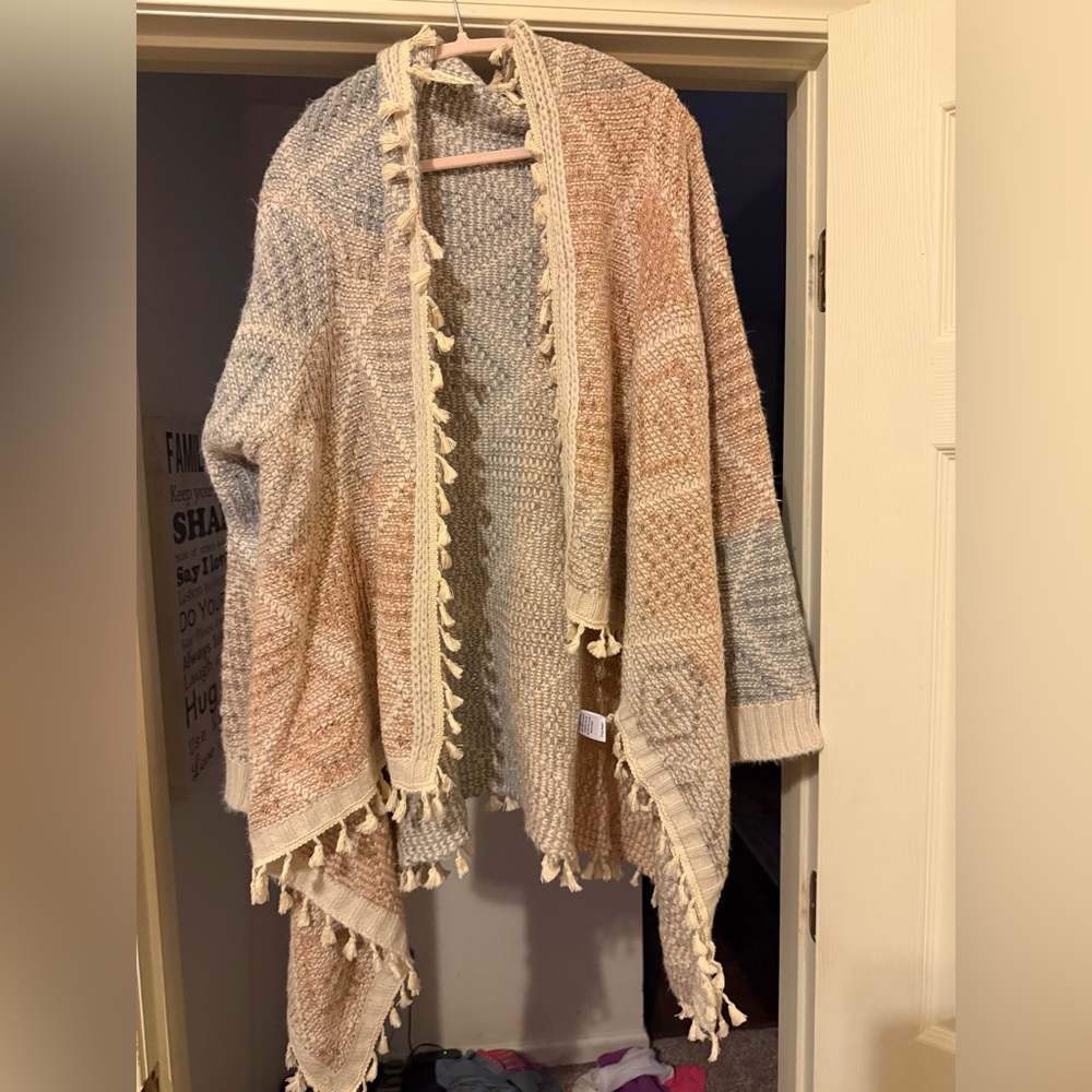 1.4.3. Story by Line Up Beige and Blue Tassel Poncho
